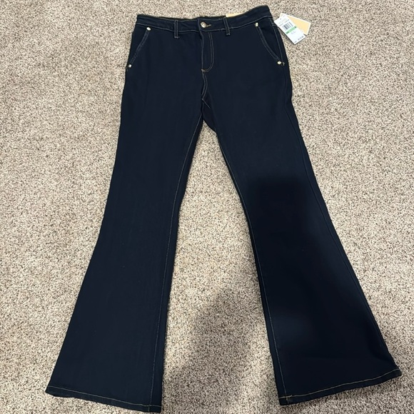 Micheal Kors Selma Flare Jeans Size 8 NWT - Picture 1 of 11